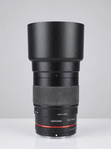 Lente Samyang 135mm F2.0 ED UMC Sony