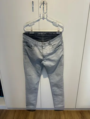 calça calvin klein jeans modelo skinny impecável estado de nova Campinas cambuí