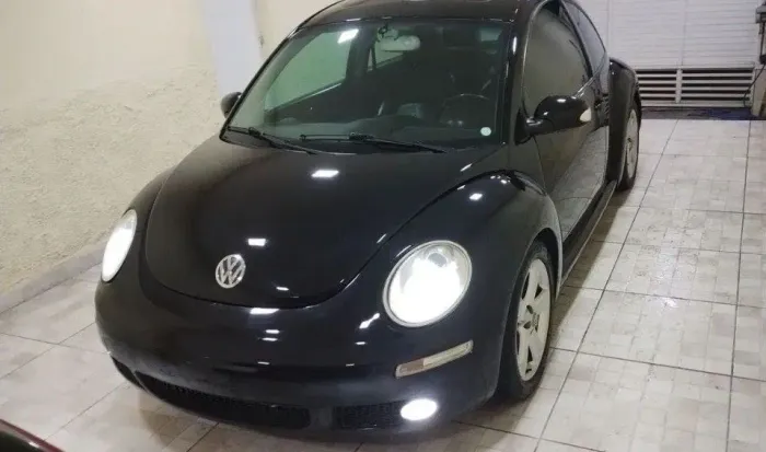 Volkswagen New Beetle 2.0 MI Mec./aut. 2010