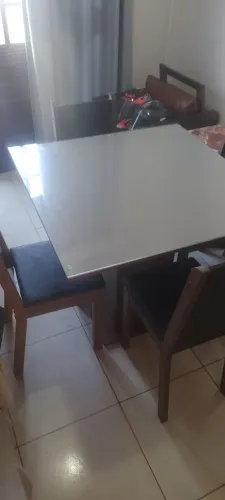 Mesa 4 lugares R$ 350