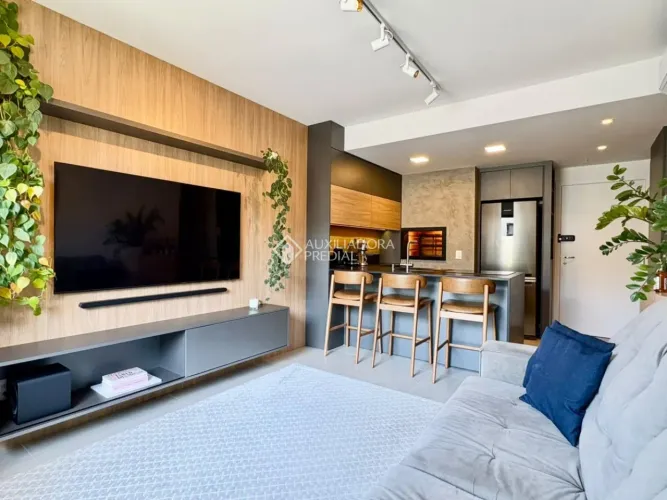 apartamneto totalmente mobiliado junto as Praças de Encol e