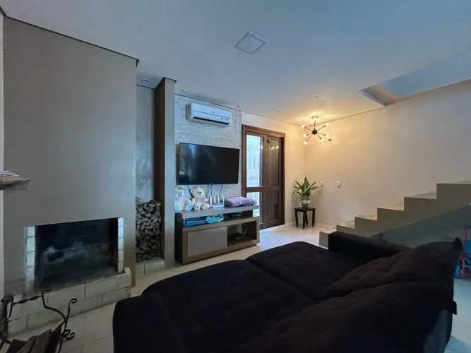 Casa à venda no Arroio Pelotas, Laranjal: 111m², 2 quartos, lareira, espaço gourmet com ch