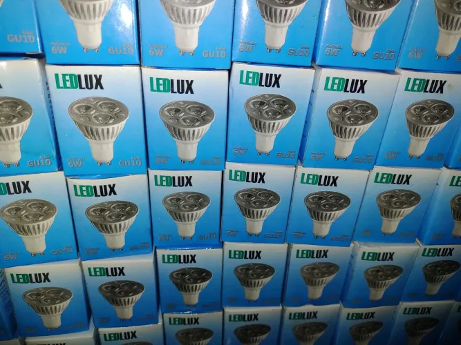 Lote produtos Iluminação e elétrica, usados, bom estado.