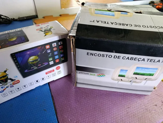 Multimídia 9 polegadas Android + Encosto de cabeça 7 polegadas