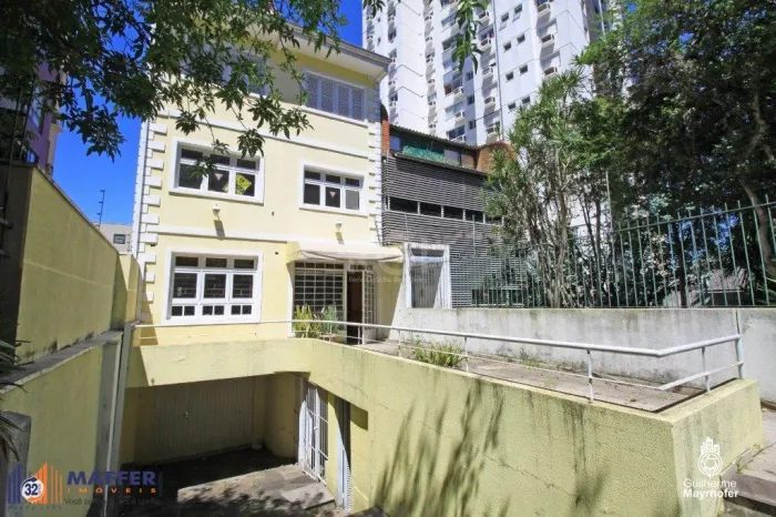 Casa para Venda - 258m², 3 dormitórios, sendo 1 suites, 3 vagas - Rio Branco