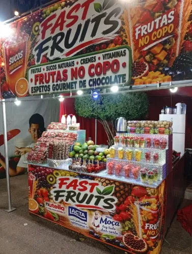 Barraca de frutas para trabalhar em festas, praças, porta de casa 