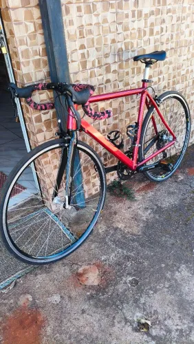 Vendo Bicicleta Caloi Speed, Leia o anúncio.