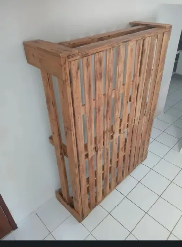 VENDO CAMA DE MADEIRA R$ 400,00