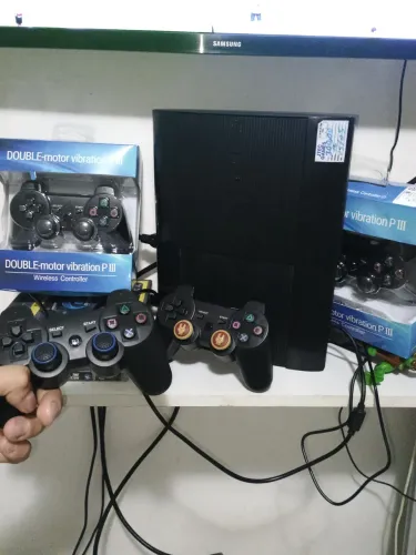 Ps3 desbloqueado com 4 controles