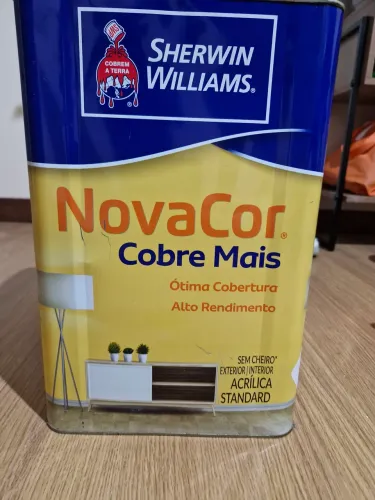 Vendo latas de 18l tinta branca.