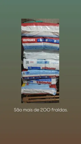 7 pacotes de fraldas tamanho M