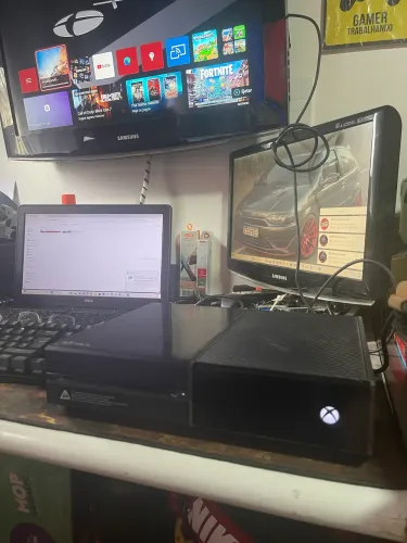 Xbox one fat + 2 controles e 1 jogo 900,00