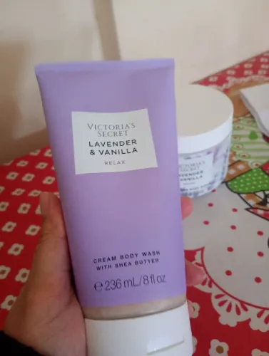 Hidratante e Esfoliante Victoria Secrets