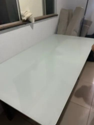 Mesa com Tapão de vidro 6 cadeiras 