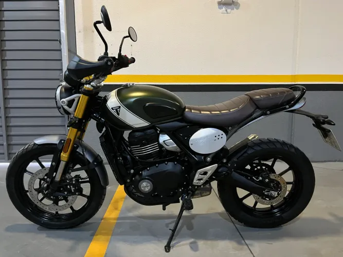 TRIUMPH 400 quase zerada