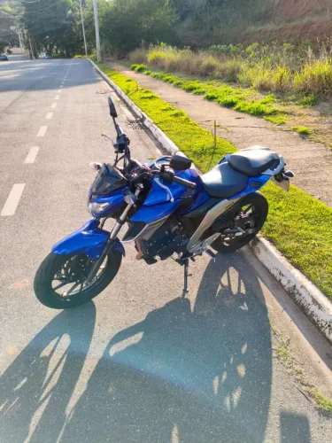 Yamaha FZ250 2021 Baixa Quilometragem