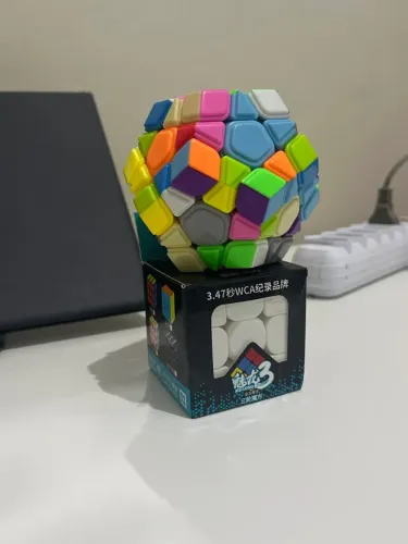 Cubo mágico 3x3 e cubo mágico de 12 lados, novos em perfeito estado