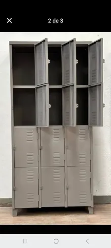 Armário de aço guarda volumes com 12 portas pequenas.( Novo )
