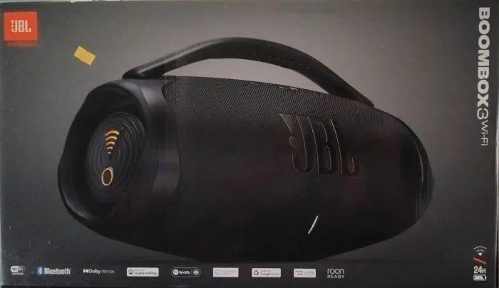 VENDO UMA JBL BOOMBOX 3 WI-FI ORIGINAL SEMI-NOVA PRETA POUCO USADA VALOR 2.700 REAIS