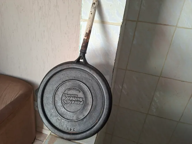 CHAPA DE FERRO ANTIGA PEQUENA