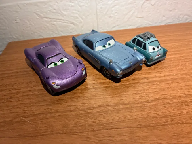 Carros disney - Finn Mcmissile, Holley e professor Z - Filme Cars Pixar