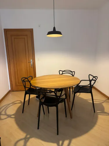Mesa e Cadeiras 