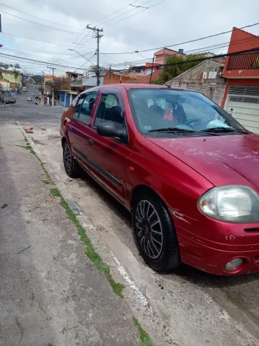 Renault Clio RT/ Privilège 1.6 16V 5P 2001