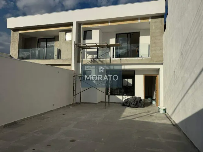 Casa 3 quartos com suite , 4 vagas e um excelente quintal localizada no Bairro São Gonçalo