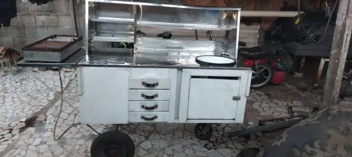 Vende-se carrinho de lanche 3 em um