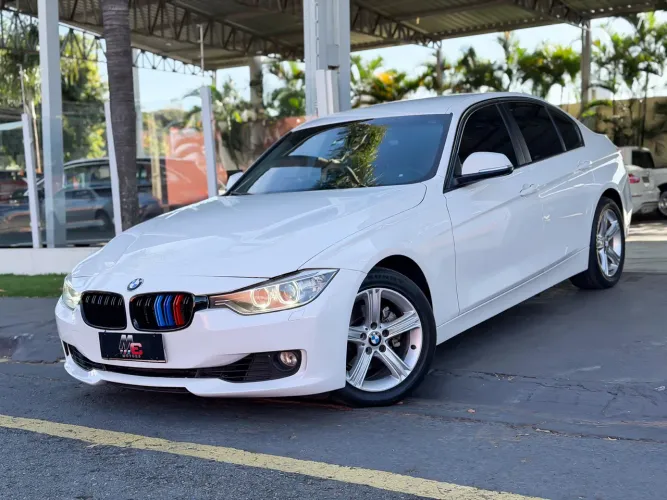 BMW 320I A Modern/sport TB 2.0/a.flex 16V 4P 2014