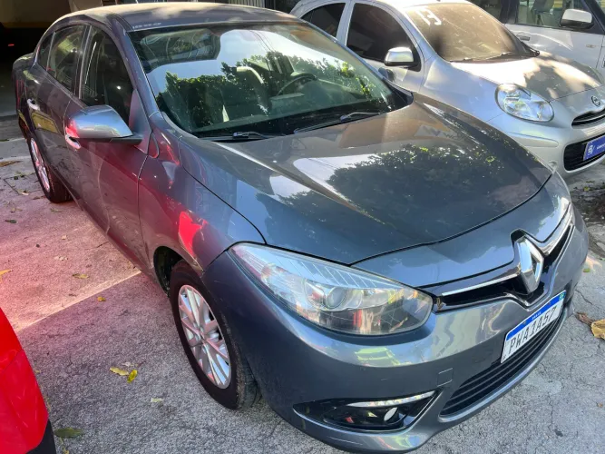 Renault Fluence Sed. Dynamique 2.0 16V Flex Aut. 2015