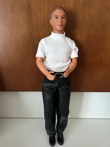 Boneco Beto Ken Estrela não acompanha roupa e sapato