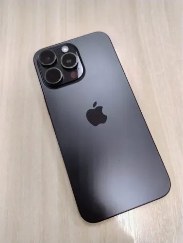 iPhone 15 Pro Max Preto