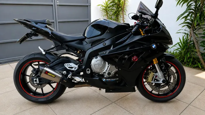 Vendo ou troco s1000rr por algo do. Eu interesse.. trocas na fipq