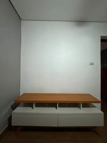 Rack para Tv até 60 Polegadas 160cm Pés em Madeira Maciça Vivare