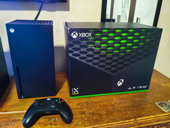 Xbox Series X 1 TB muito novo