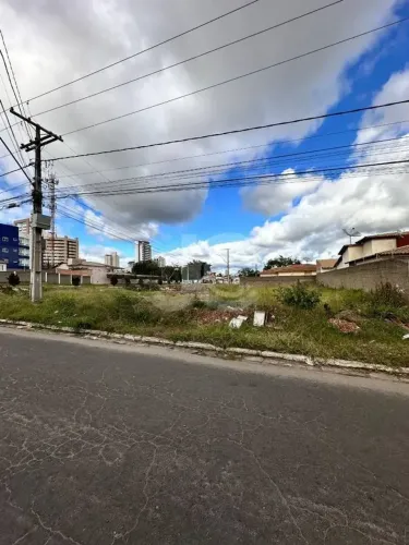 Terreno à venda - Bairro Candeias
