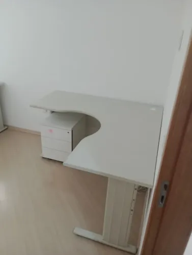 Mesa de escritório grande de canto 1,40