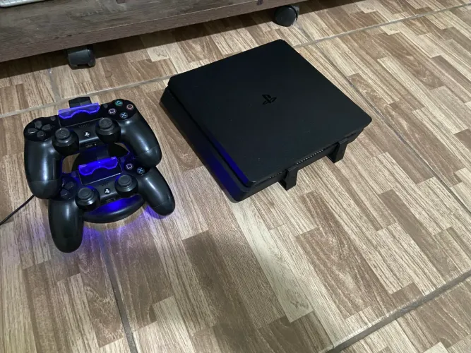 Ps4 slim 500GB 2 manetes