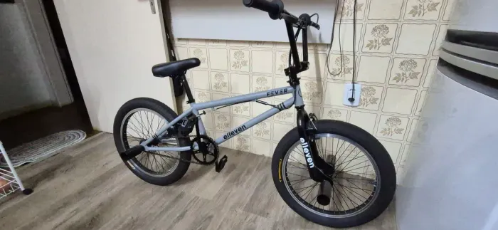 Bicicleta BMX aro 20