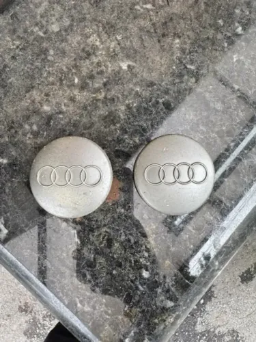 Par de Calotas miolo tampa roda Audi A3 60mm Originais