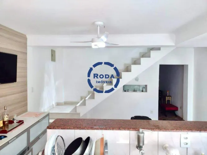 Sobrado Espaçoso de 200m² 3 quartos 1 suite com Hidromassagem e Espaço Gourmet na Vila Bel