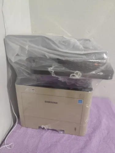 Impressora preto e branco
