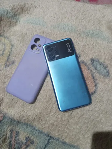 Vendo POCO X5 5G com 256gb em ótimo estado valor 800,00