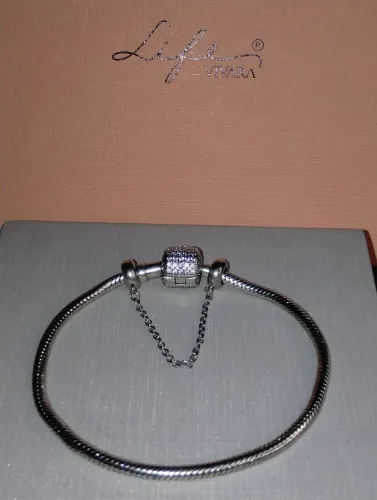 Pulseira Vivara Life prata 925 fecho cravejado de zircônia incolor