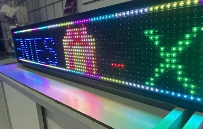 Letreiro de Led Rgb colorido