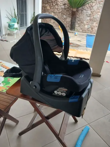 Bebê conforto + Base Burigotto