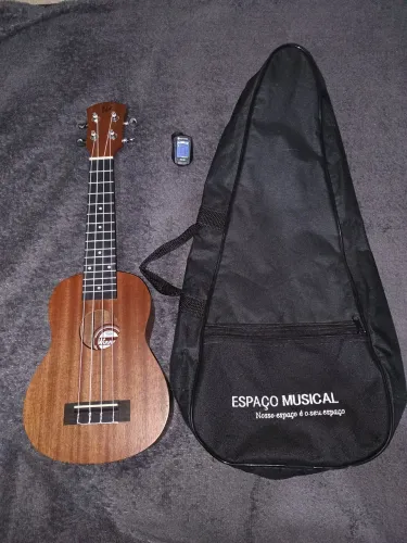 Ukulele Winner by Izzo + Capa + Afinador | Kit Completo