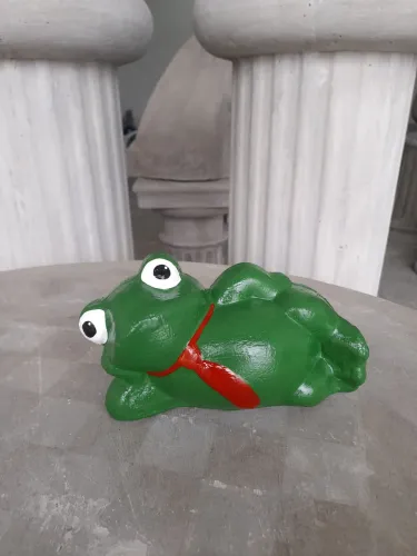 Estátua Sapo deitado em cimento