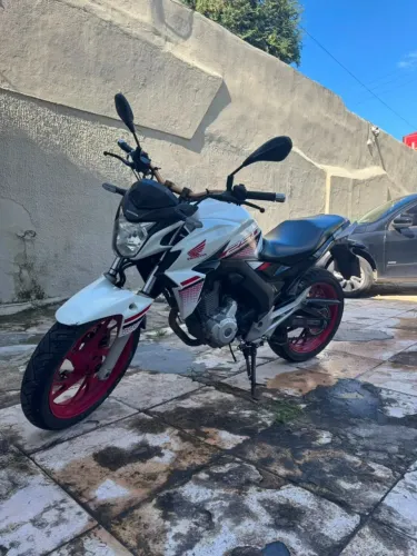 CB 250F Twister CBS 2022 